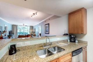 2nd Floor Upscale Condo At Waterscape 490 Feet Of Private Beach - 3