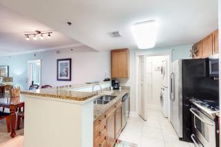 2nd Floor Upscale Condo At Waterscape 490 Feet Of Private Beach - 1