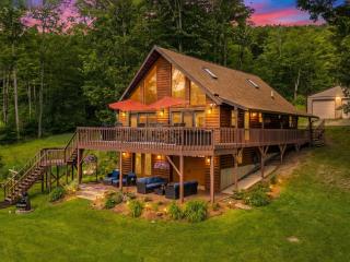 Lakefront Home Fast WiFi and Workspace, stay the week - 2