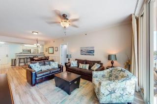 Second floor beachfront condo with pool and hot tub access w&D and central AC - 8