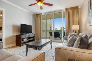 3rd Floor Picturesque Condo On Okaloosa Island Waterfall Lazy River - 0
