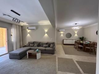 Modern 2-bedroom Apt Dreamland Golf & Pool View - 2