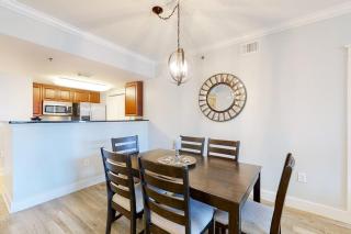 3rd Floor Welcoming Coastal Condo At Waterscape Playground 2 Hot Tubs - 3