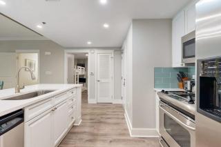 3rd Floor Upscale Welcoming Condo At Waterscape Waterfall Lazy River - 4
