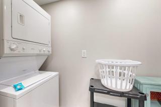 3rd Floor Upscale Welcoming Condo At Waterscape Waterfall Lazy River - 2