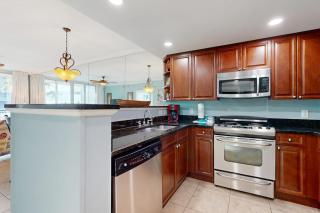 2nd Floor Spacious Condo On Okaloosa Island Waterfall Lazy River - 1