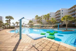 Elegant oceanfront condo with Gulf views central AC and shared pool & hot tub - 8