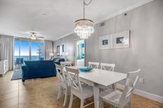 Elegant oceanfront condo with Gulf views central AC and shared pool & hot tub - 4
