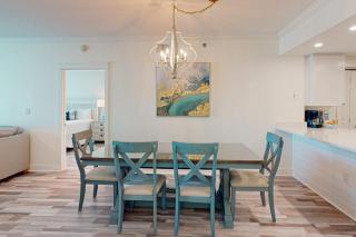 4th-floor remodeled condo with pool hot tub fitness room balcony & lazy river - 5