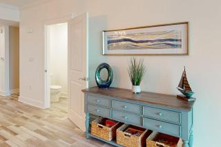 4th-floor remodeled condo with pool hot tub fitness room balcony & lazy river - 3
