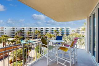 Condo in Gulf Front Resort w Shared Amenities w Pool & Hot Tub - 9
