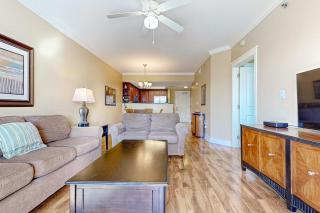 3rd Floor Exquisite Condo At Waterscape Children's Playground 2 Hot Tubs - 4