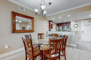 5th Floor Elegant Welcoming Condo At Waterscape Waterfall Lazy River - 5