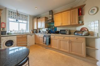 Spacious 2 bedroom apartment in Swanage centre - 6
