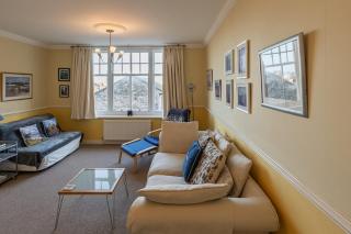 Spacious 2 bedroom apartment in Swanage centre - 5