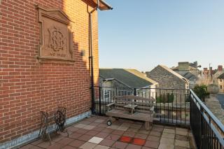 Spacious 2 bedroom apartment in Swanage centre - 3