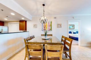 4th-floor beach-chic condo at waterscape - waterfall & lazy river - 4