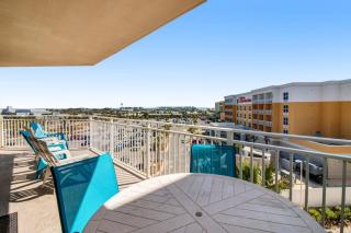 Beach-Chic Condo On Okaloosa Island Steps To Beach Lazy River - 9