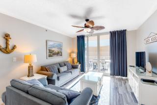 Inviting Coastal Condo On Okaloosa Island Waterfall Lazy River - 0