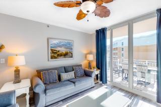 Inviting Coastal Condo On Okaloosa Island Waterfall Lazy River - 9