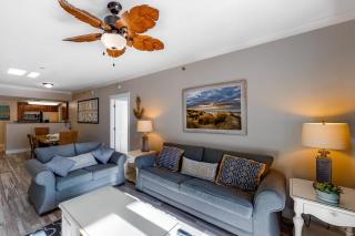 Inviting Coastal Condo On Okaloosa Island Waterfall Lazy River - 7