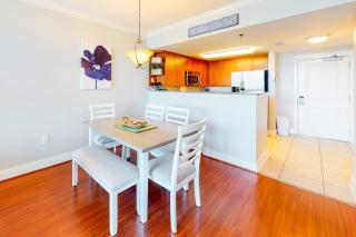 Warm Welcoming Condo On Okaloosa Island 490 Feet Of Private Beach - 3