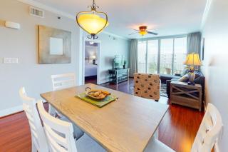 Warm Welcoming Condo On Okaloosa Island 490 Feet Of Private Beach - 4