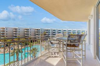 5th-Floor Condo w Pool & Ocean Views Balcony Shared Outdoor Pool Hot Tub Gym - 8