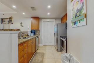 5th-Floor Condo w Pool & Ocean Views Balcony Shared Outdoor Pool Hot Tub Gym - 2