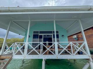 Beautiful cabin by the sea - 2