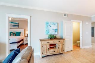 Fifth-floor condo with balcony pools hot tub gym W&D &WiFi - beach access - 4