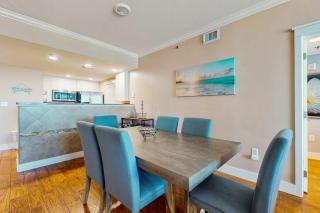 Beachy Gulf-front condo at Waterscape Washer&dryer in-unit 490 feet of beach - 5