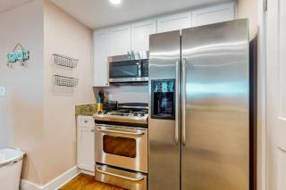 Beachy Gulf-front condo at Waterscape Washer&dryer in-unit 490 feet of beach - 3