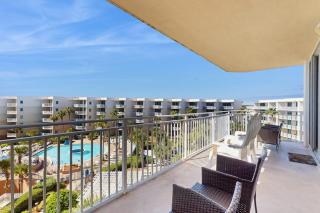 Beachview Condo with full kitchen shared pool and beach access - 9