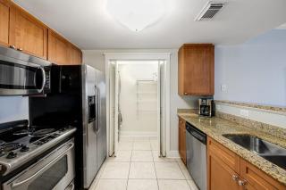 6th Floor Welcoming Condo At Waterscape 490 Feet Of Private Beach - 3