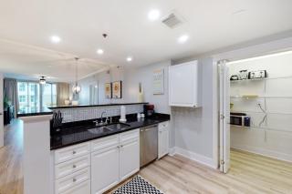 Handicap accessible ground-floor condo on Okaloosa Island Waterfall Lazy River - 3
