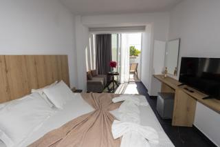 Hotel Philoxenia - 9