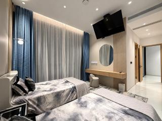 Coconut Grove Villa Controlled by Alexa - 9