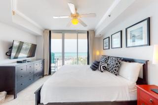 Beachfront Condo with Private Beach & Access Balcony Ocean View & WiFi - 3
