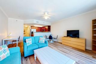 2nd Floor Beautiful Spacious Condo At Waterscape Waterfall Lazy River - 8