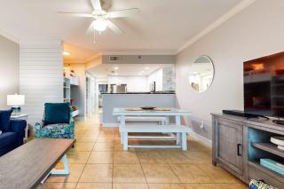3rd-floor spacious condo at Waterscape - steps to beach & lazy river - 6