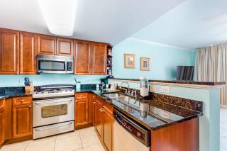 2nd Floor Welcoming Condo At Waterscape 490 Feet Of Private Beach - 5