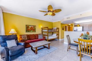 Elegant Condo On Okaloosa Island w Private Beach and Shared Hot Tub & Pool - 4