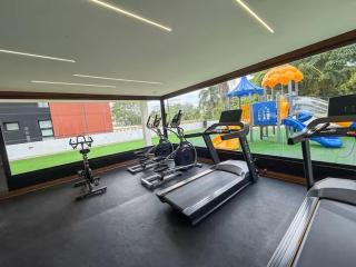 Cozy Suite with Pool & Gym - 4