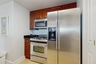 Bright Welcoming Condo On Okaloosa Island Steps To Beach Lazy River - 2