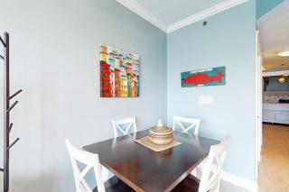 Waterscape Condo w Shared Amenities Seasonal Beach Service Included - 4