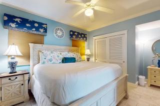 Waterscape Condo w Shared Amenities Seasonal Beach Service Included - 1