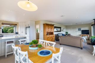 Great Lake Getaway Your Spacious Taupo Retreat - 3