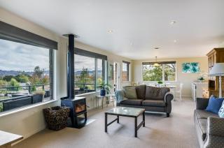 Great Lake Getaway Your Spacious Taupo Retreat - 1