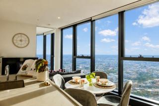 Luxury Sunset Retreat Stunning Skyline Views - 2
